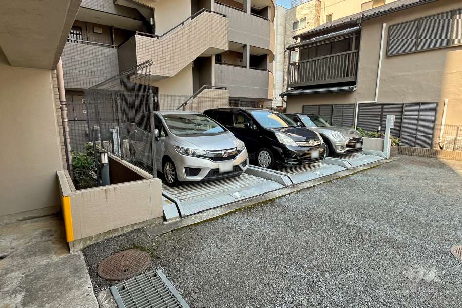 敷地内駐車場（屋外機械式）