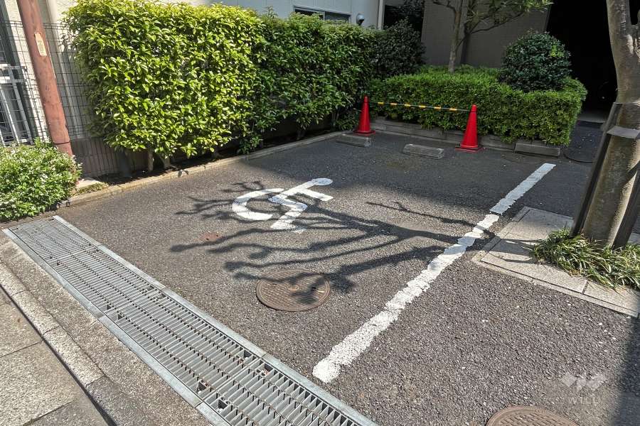 敷地内駐車場（身障者用）