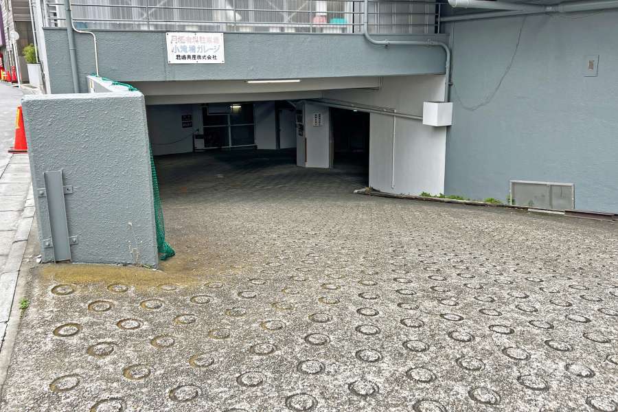 敷地内駐車場（屋内平面式）