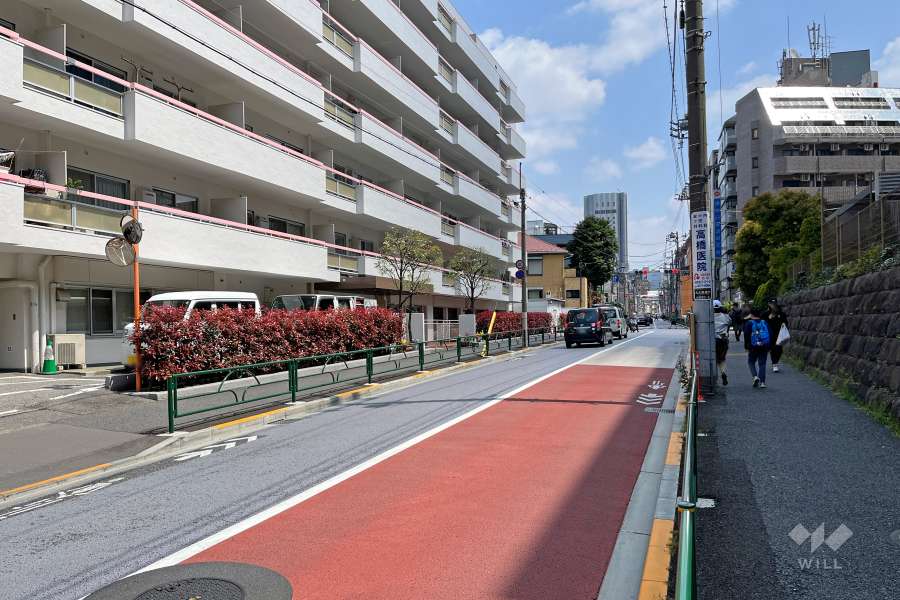 敷地南側の前面道路　