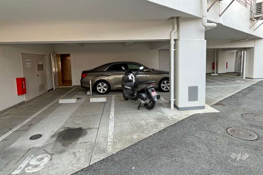 敷地内駐車場（屋内平面式）