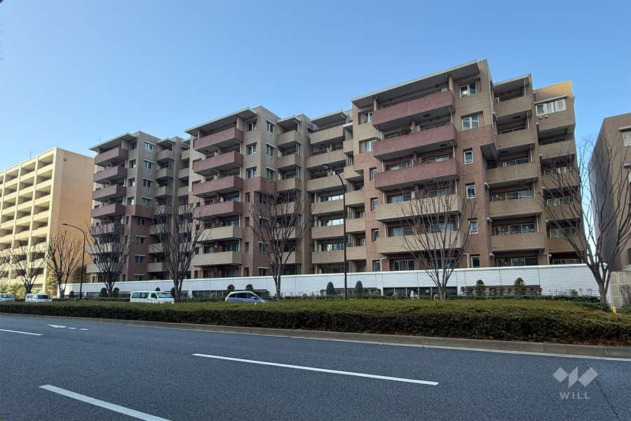 アゼリアテラス新宿の外観（南東側から）