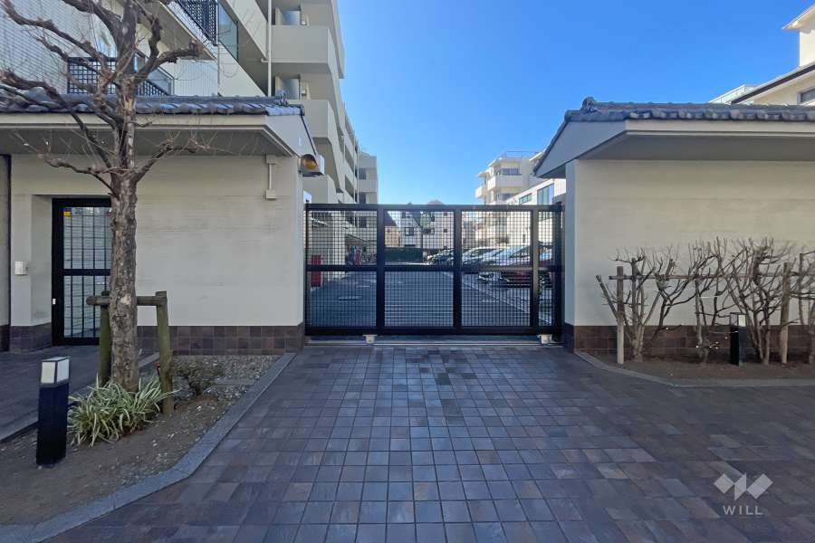 駐車場の出入り口