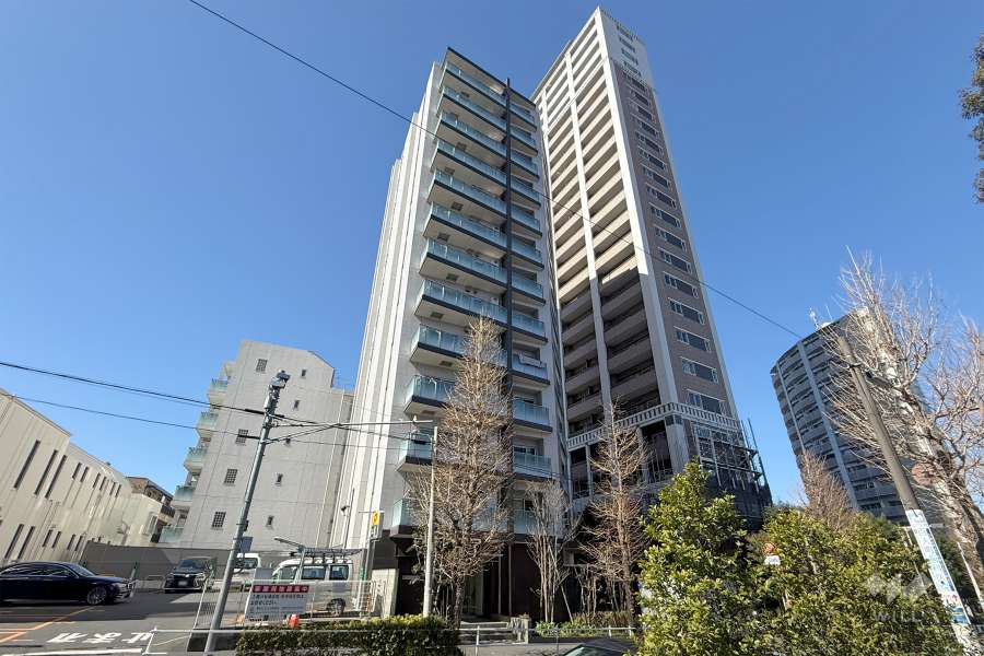 ザ・パークハウス新宿柏木の外観（東側から）