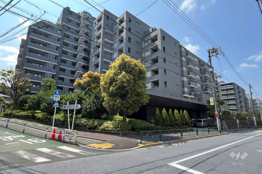 It’s東京フォーサイトスクエアの外観（北東から）