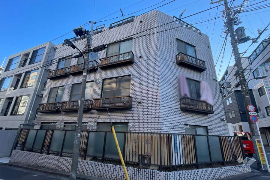 ラブリハイツ北新宿１の外観（南西側から）