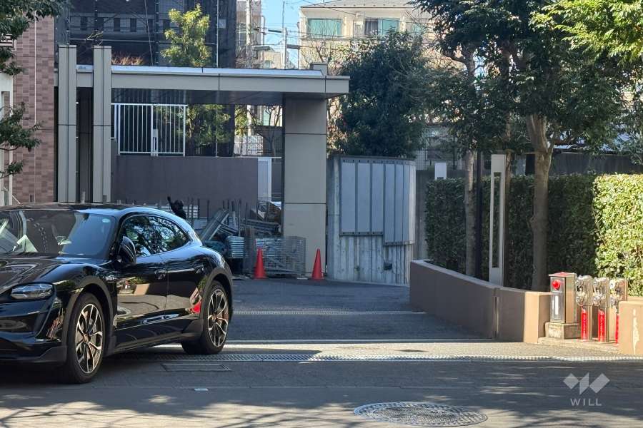 駐車場の出入り口