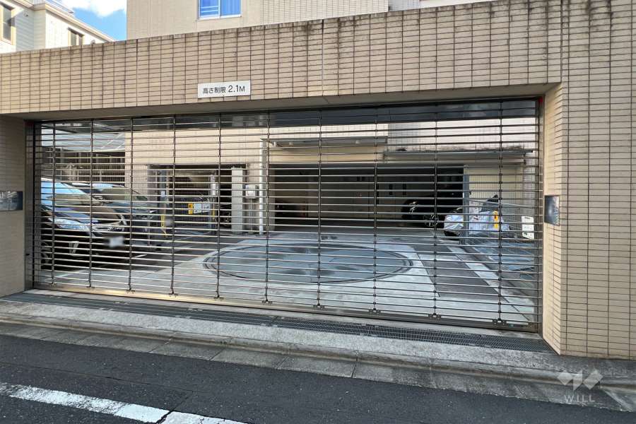 駐車場の出入り口（リングシャッター付き）