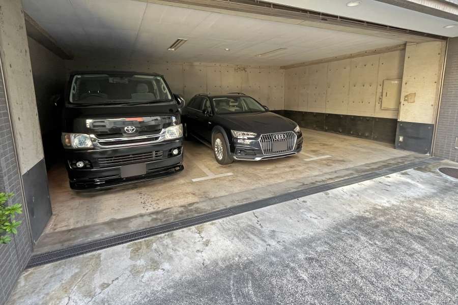 敷地内駐車場（屋内平面式）