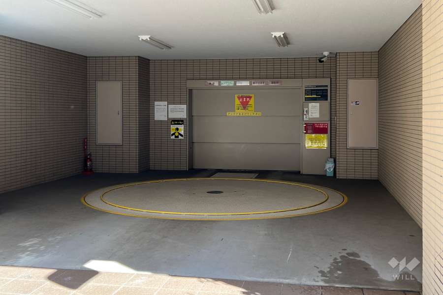 敷地内駐車場（屋内機械式）