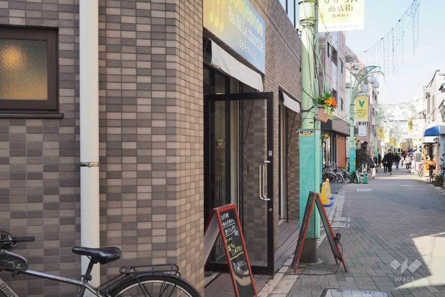 敷地東側の前面道路