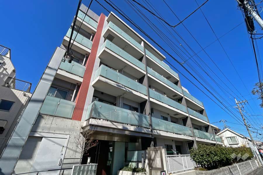 シェフルール阿佐ヶ谷の外観（南東側から）