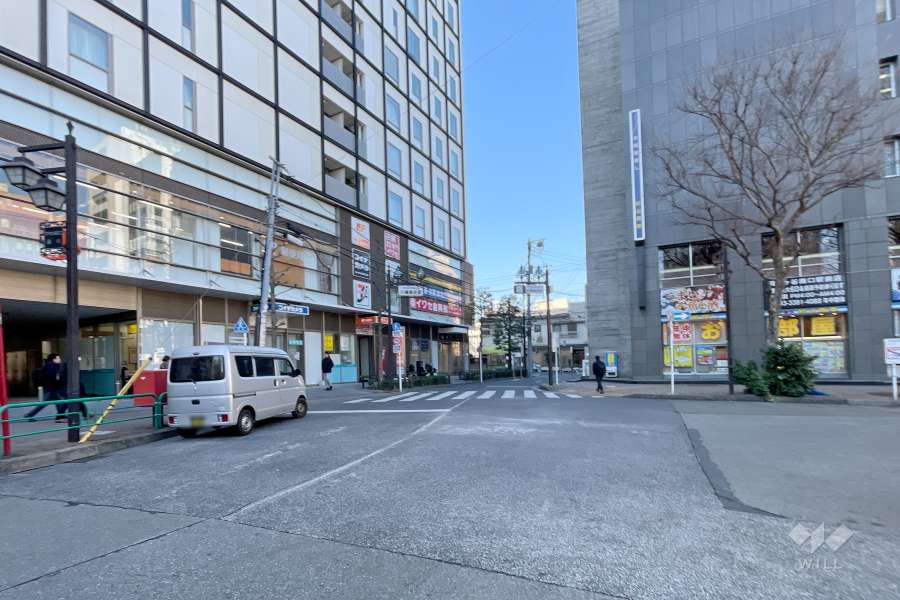 敷地北側の前面道路