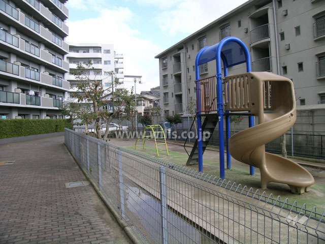 敷地と隣接する公園