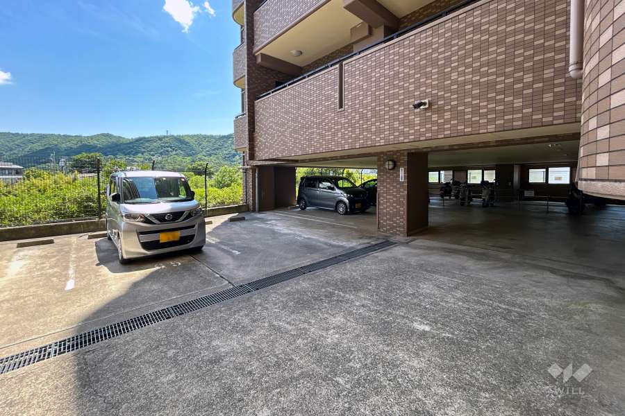 敷地内駐車場（屋外平面式）