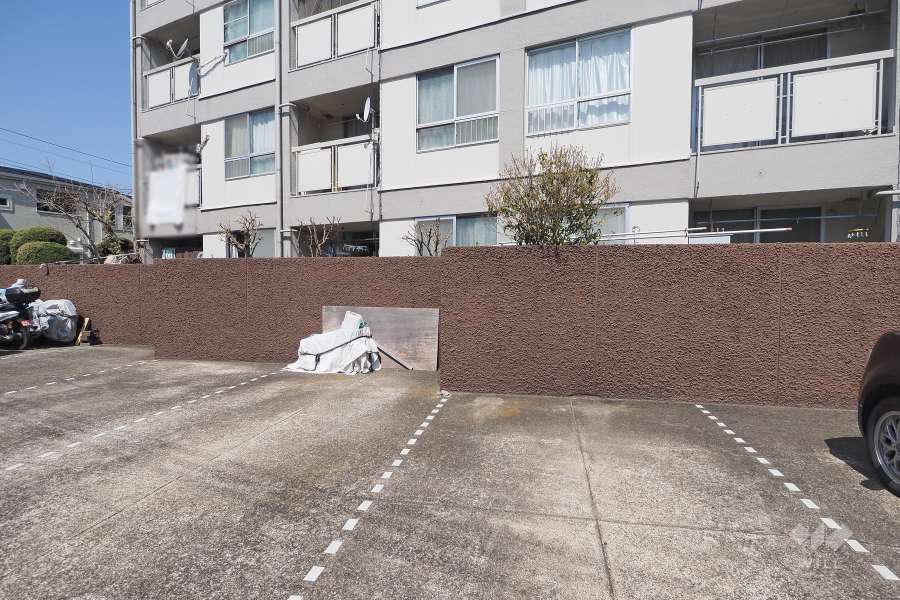 敷地内駐車場（屋外平面式）　