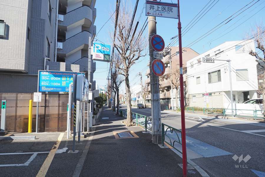 敷地北側の前面道路