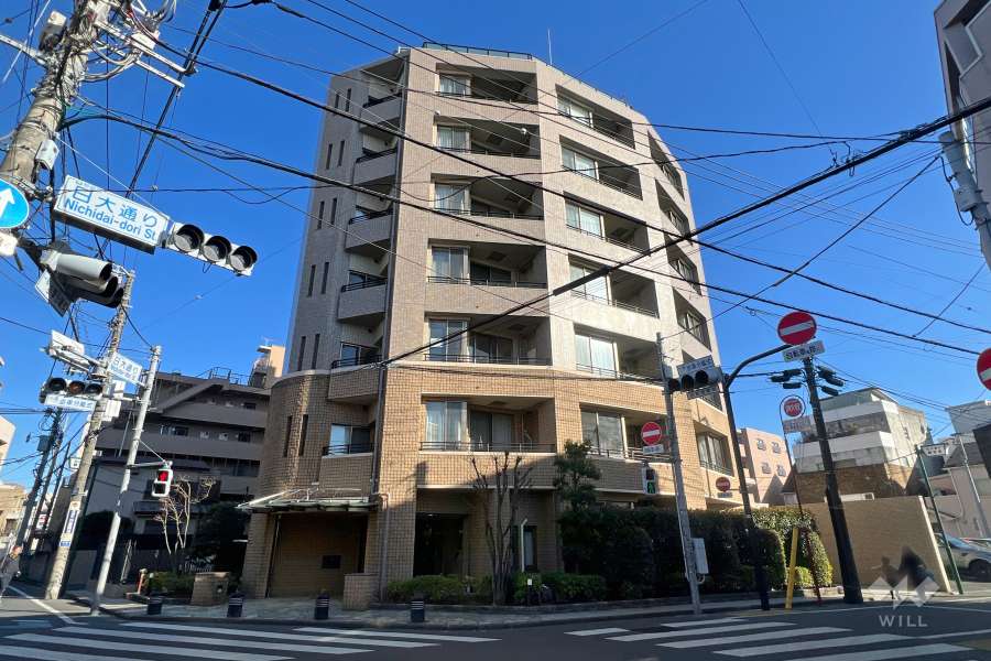 サーパス阿佐ヶ谷中杉通りの外観（北西側から）