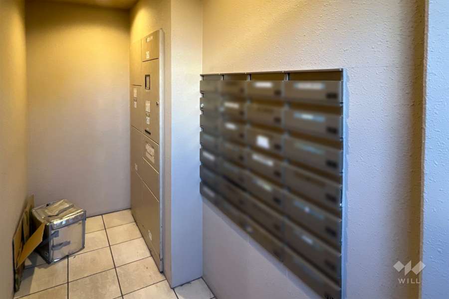 宅配ボックスと共用ポスト