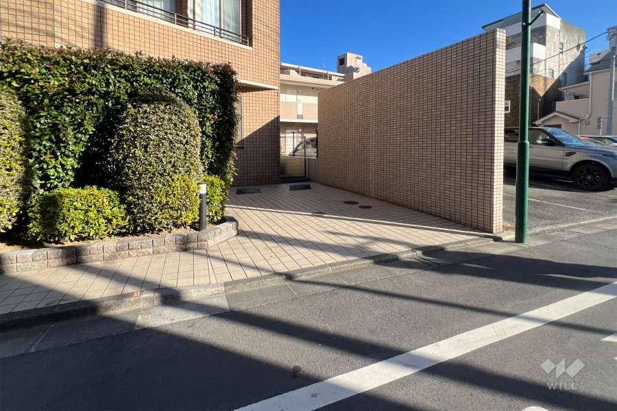 敷地内駐車場（屋外平面式）