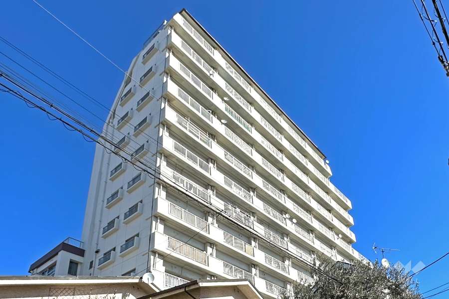 井草サマリヤマンションの外観（南西側から）