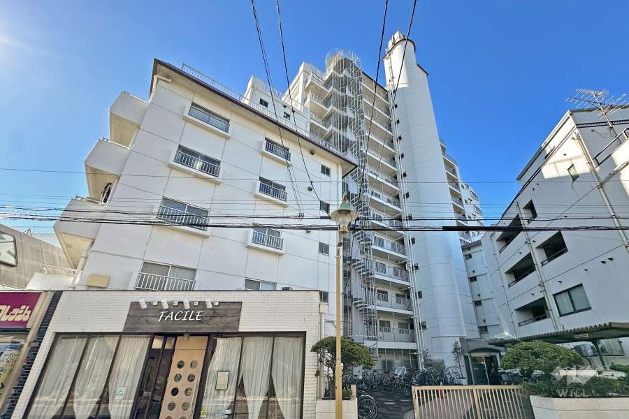 井草サマリヤマンションの外観（北東側から）