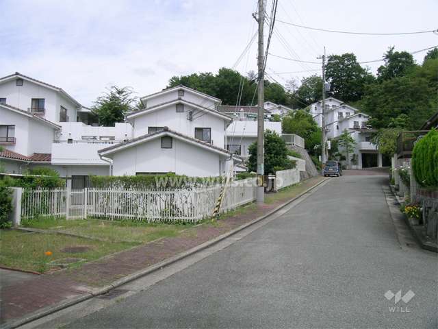 手前がA棟、奥がB棟