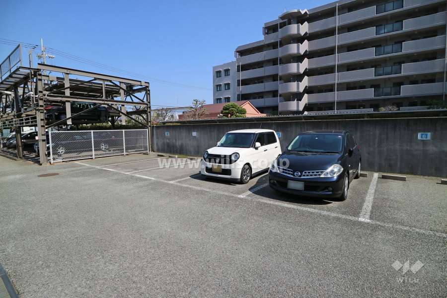 敷地内駐車場(屋外平面式)