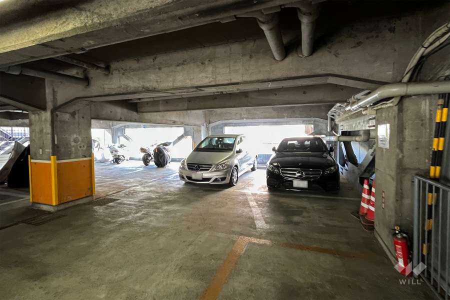 敷地内駐車場（屋内平面式）