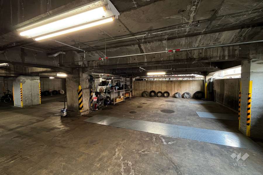 敷地内駐車場（屋内平面式）