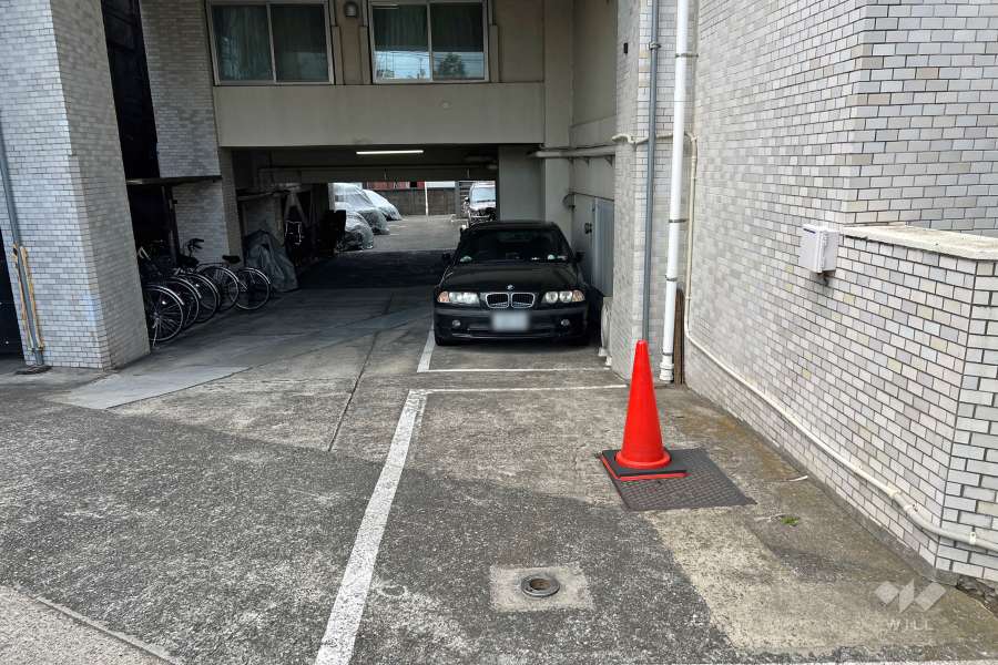 敷地内駐車場（屋外平面式）