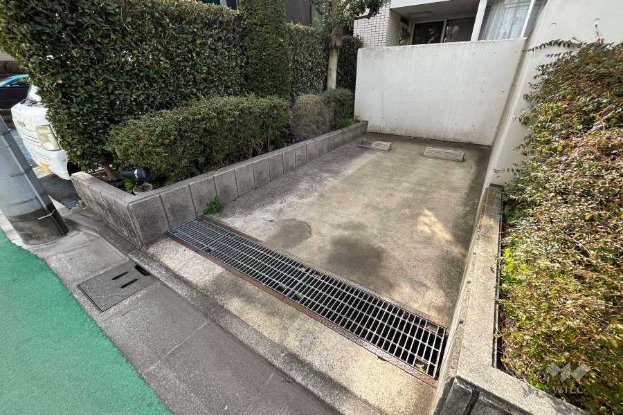 敷地内駐車場（屋外平面式）