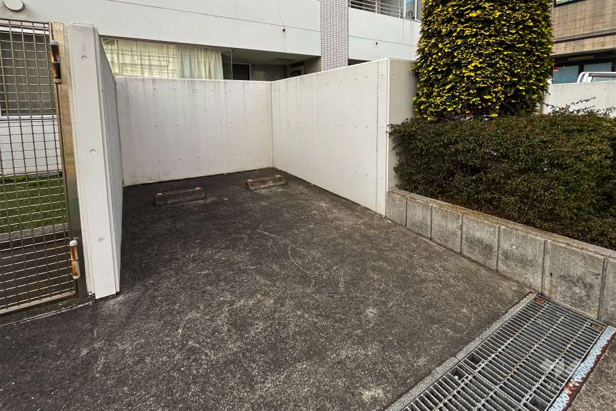敷地内駐車場（屋外平面式）