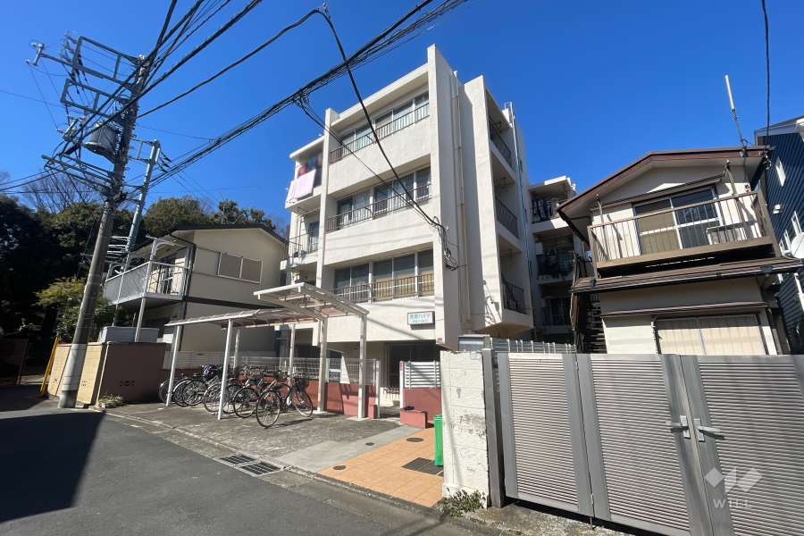青葉ハイツの外観（南東側から）