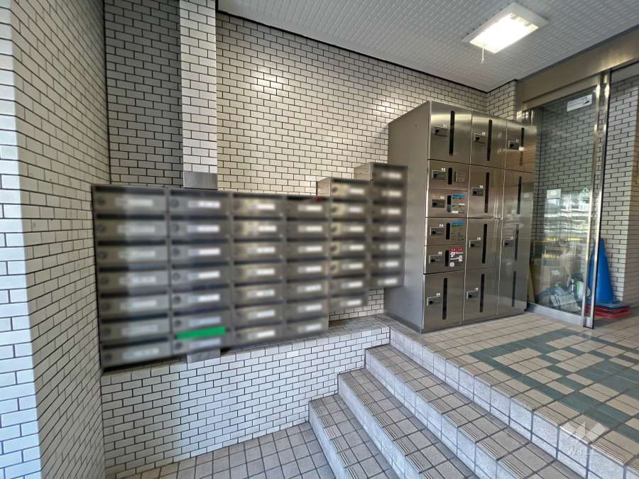 宅配ボックスと共用ポスト