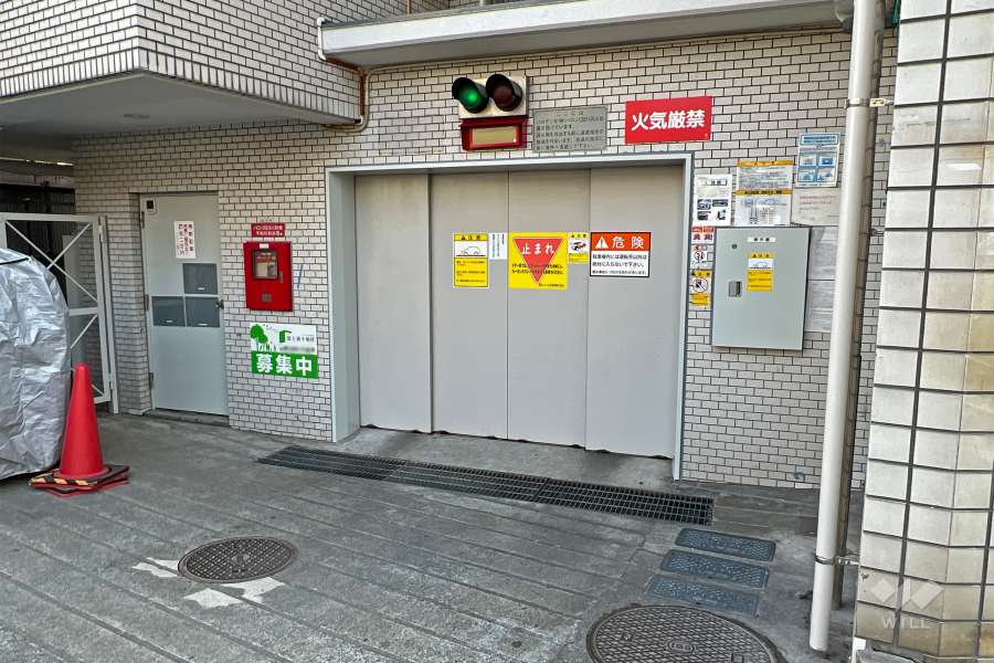 敷地内駐車場（屋内機械式）