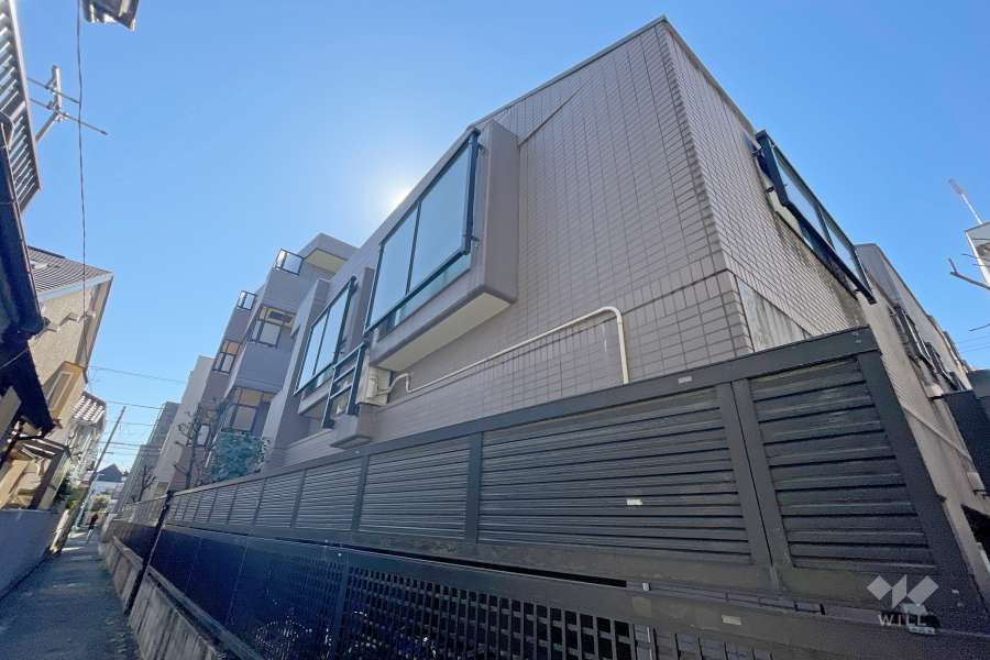 ベルジュール荻窪の外観（北東側から）