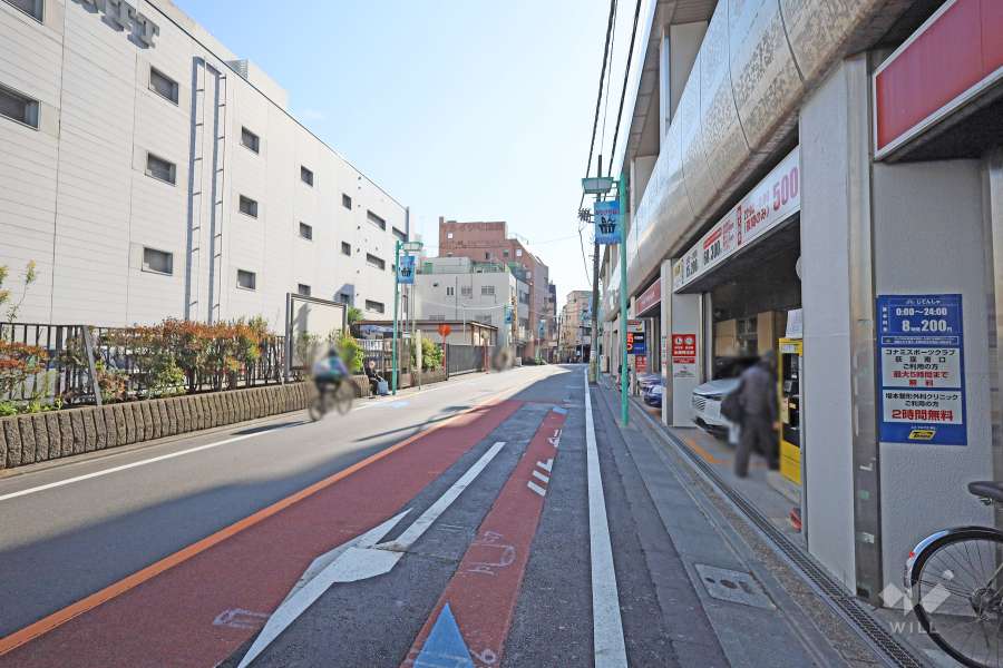 敷地東側の前面道路