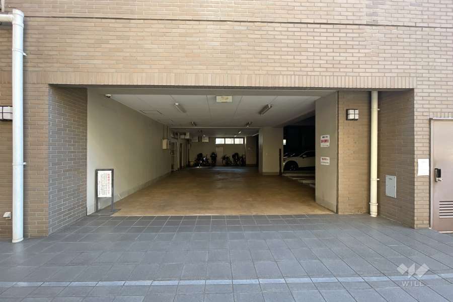 駐車場の出入り口