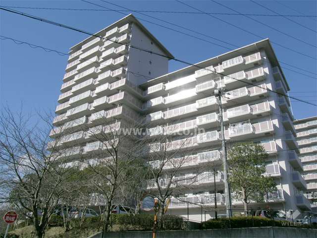 パークハウス猪名川壱番街B棟の外観（南東側から）