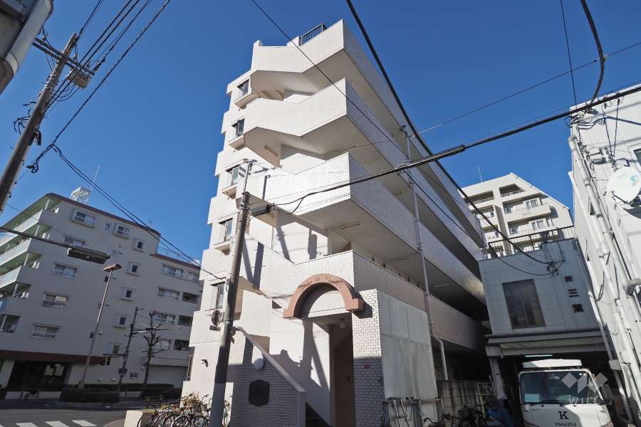 メゾン・ド・パラレールの外観（南側から）