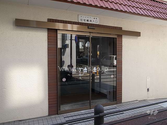 サンビオラ１番館の住戸入り口