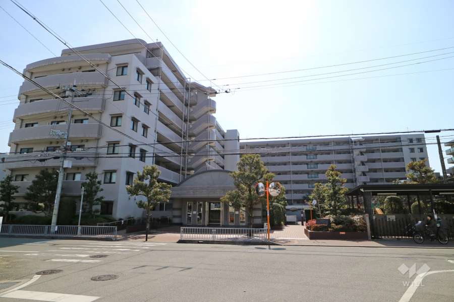 エンゼルハイムパークステージ2番館の外観(北側から)