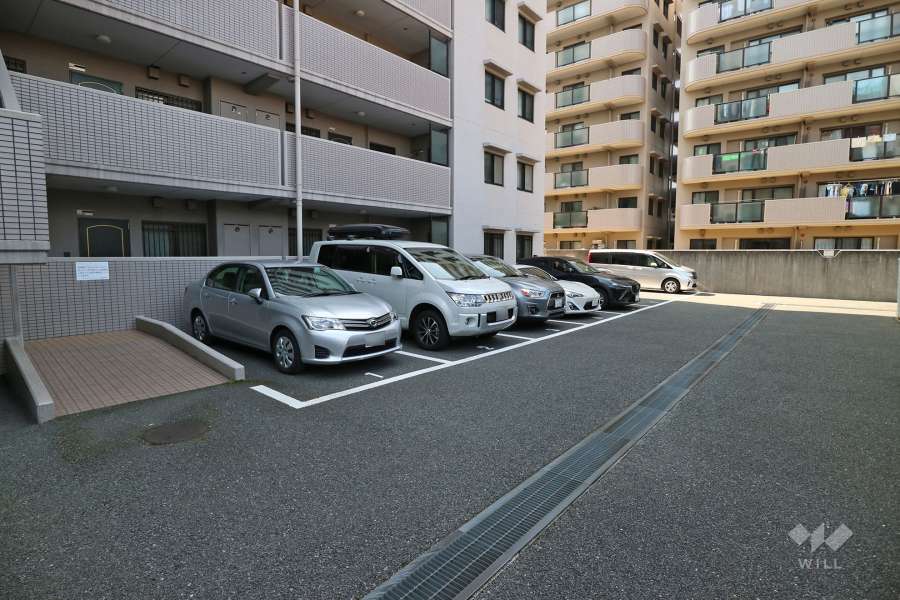 敷地内駐車場(屋外平面式)