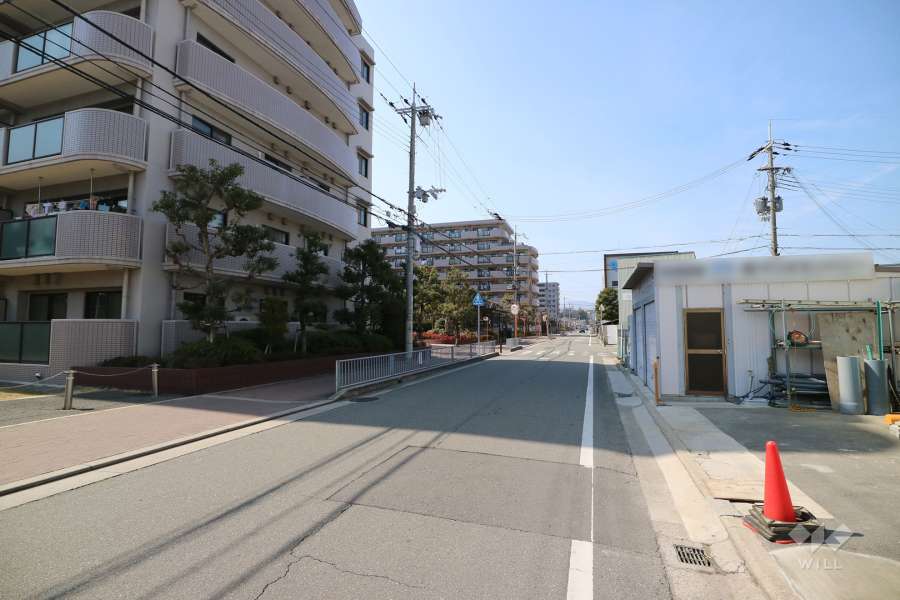 敷地北側の前面道路