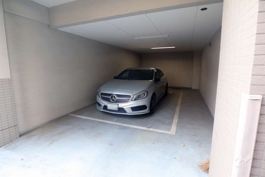 敷地内駐車場（屋内平面式）