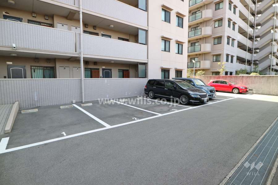 敷地内駐車場(屋外平面式)