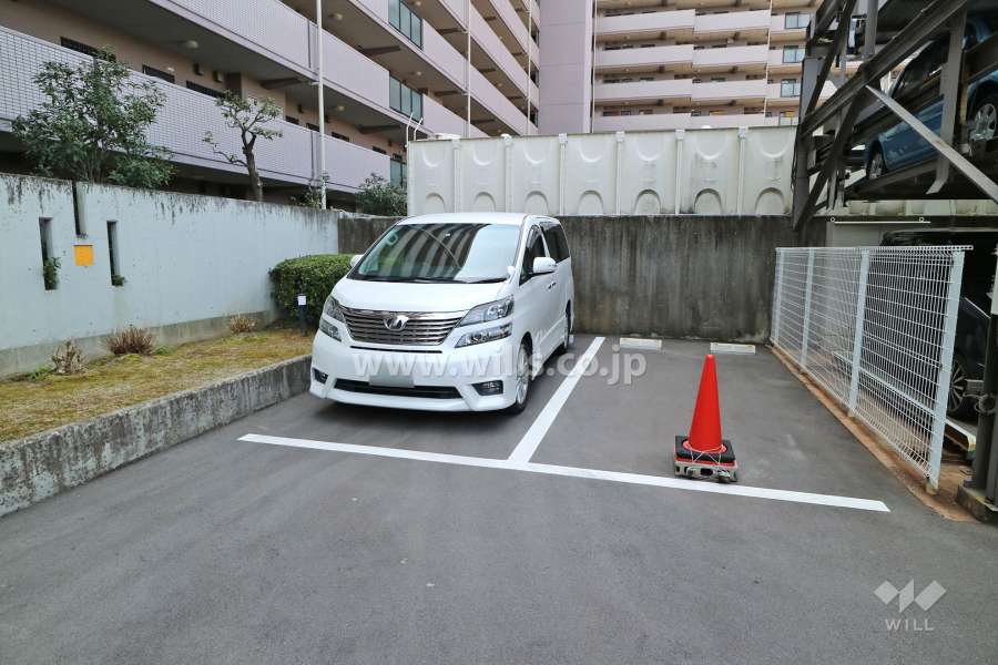 敷地内駐車場(屋外平面式)