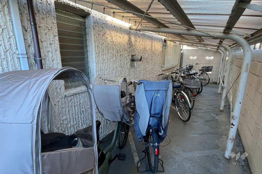 駐輪場（屋根付き）