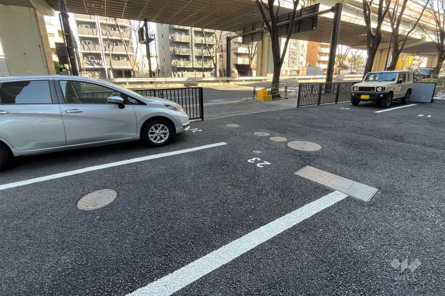 敷地内駐車場（屋外平面式）